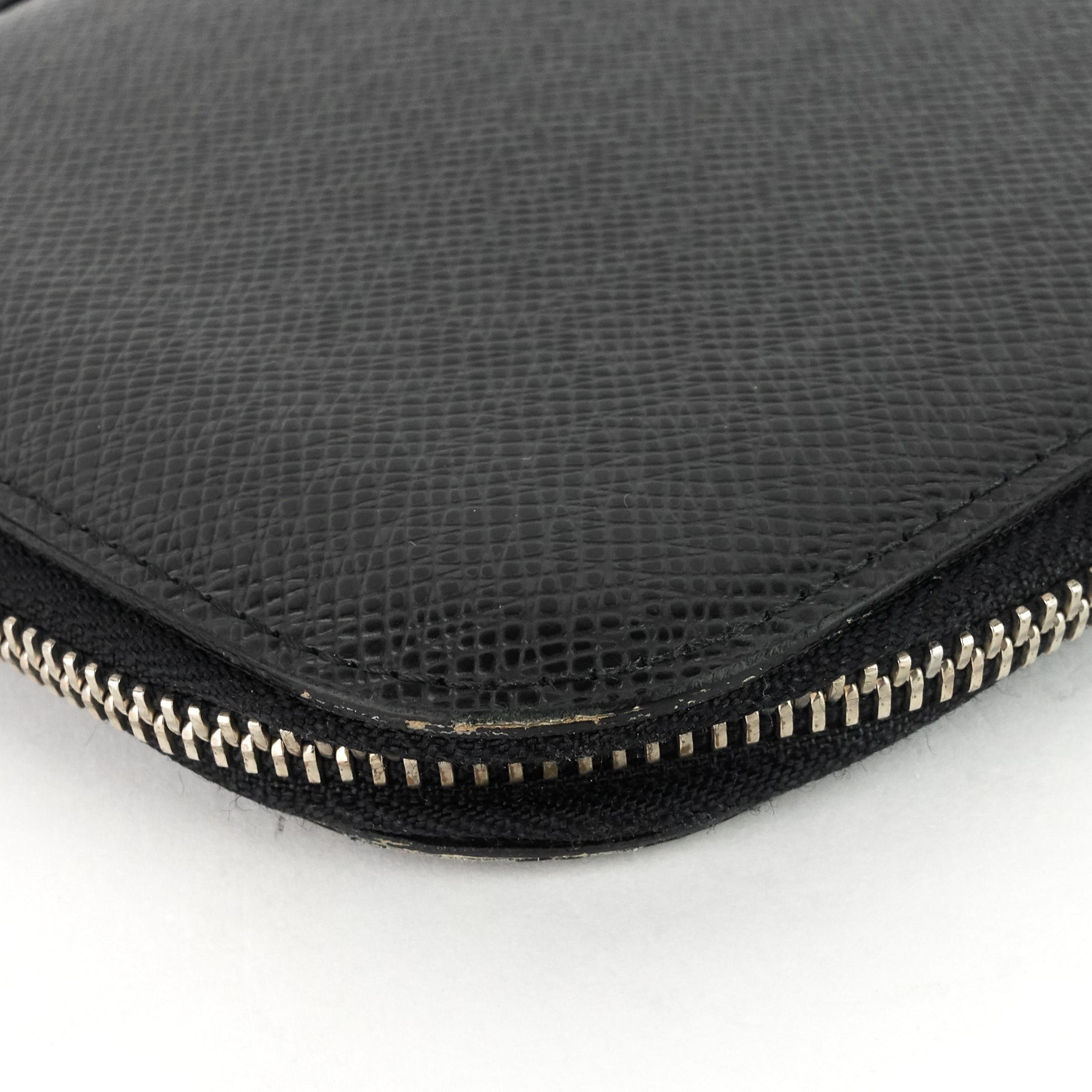 Louis Vuitto Atoll Taiga Leather Travel Organizer Bag