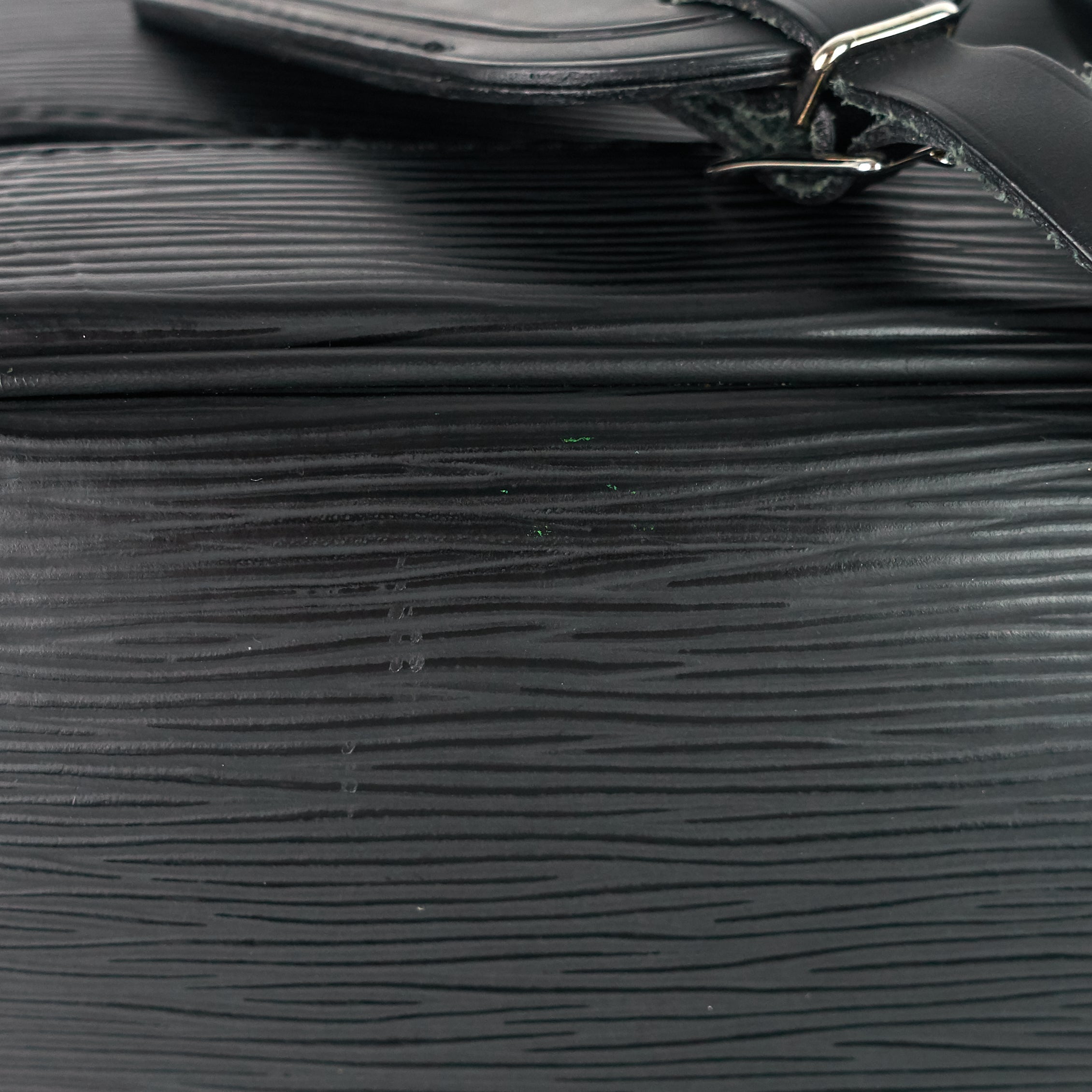 Louis Vuitto Sirius 45 Black Epi Leather Case