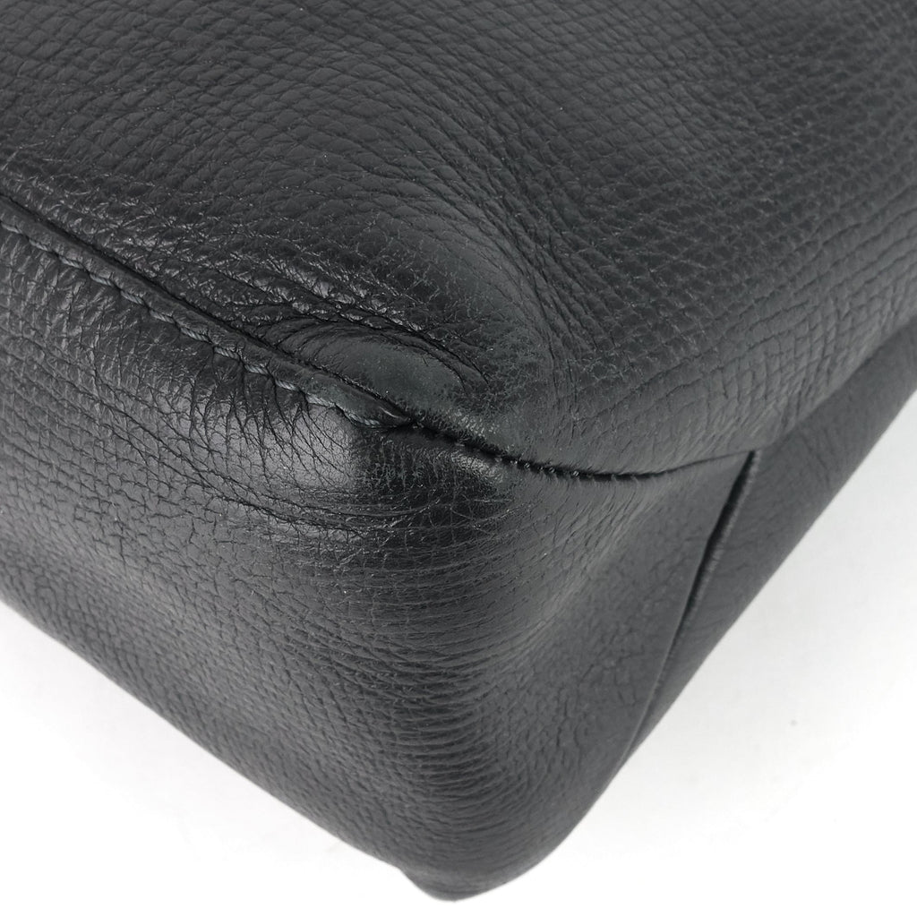 Louis Vuitto Omaha Utah Leather Messenger Bag