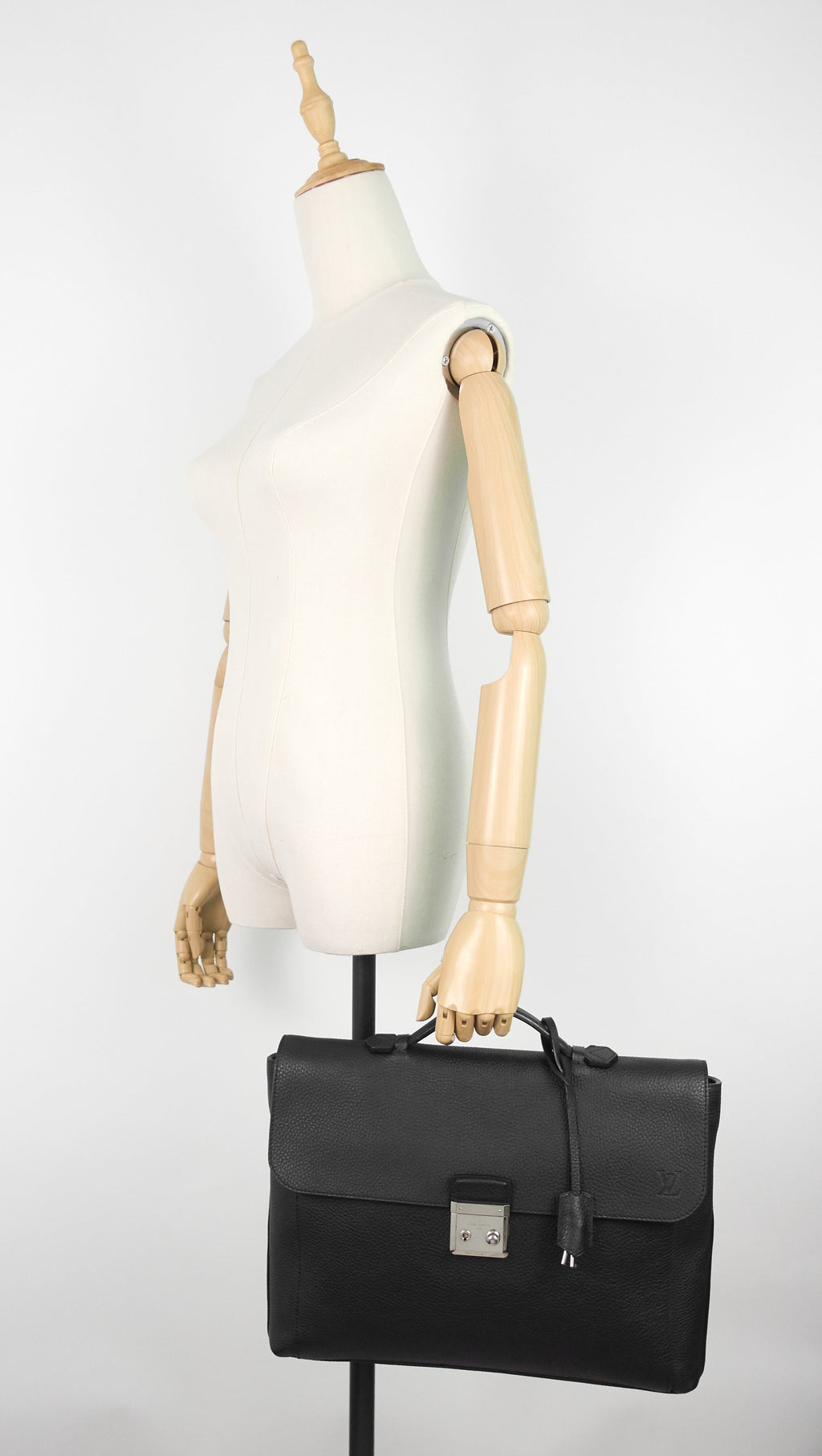 Louis Vuitto Serviette Dorian Taurillon Leather Briefcase Bag