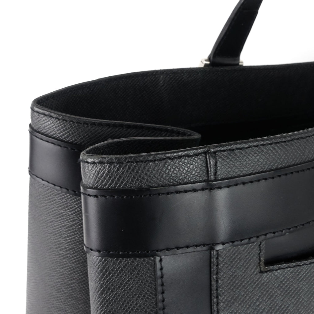 Louis Vuitto Kasbek GM Taiga Leather Bag