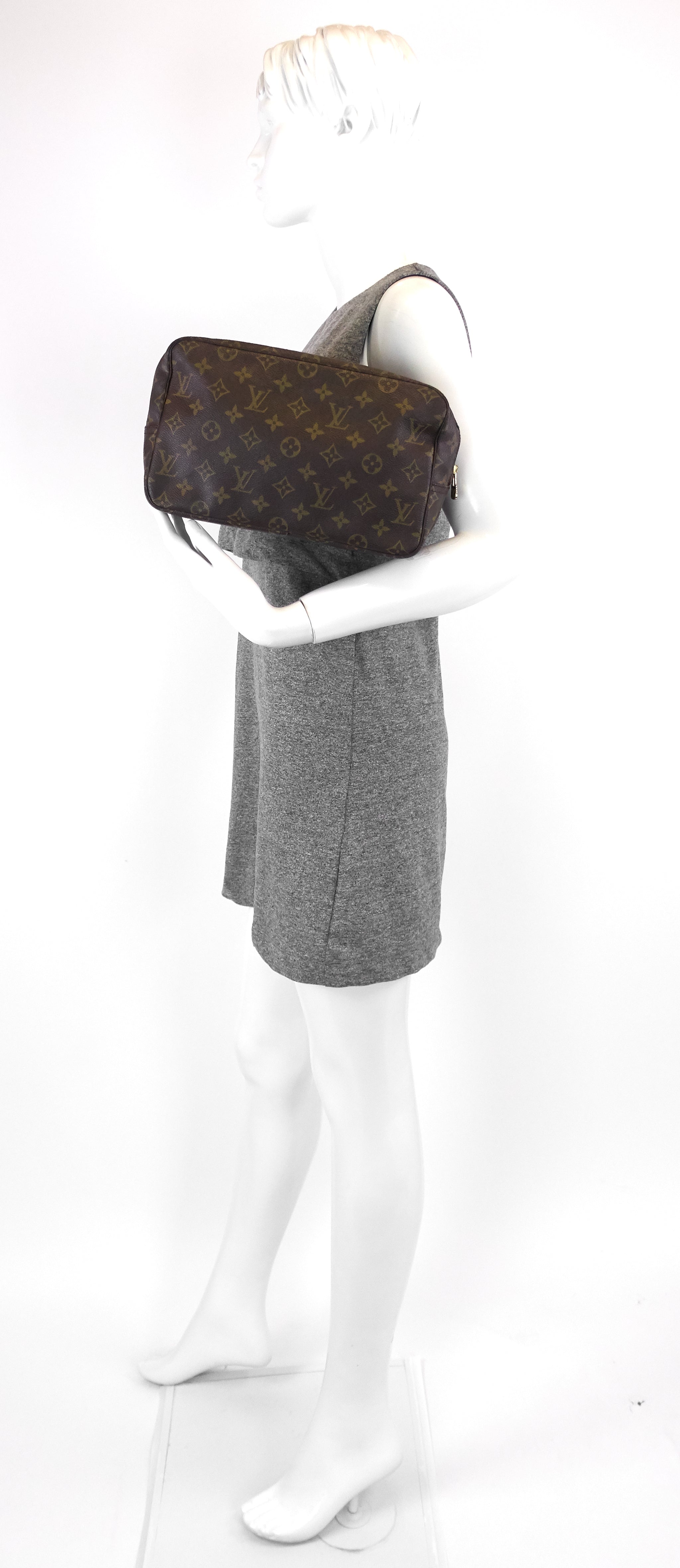 Louis Vuitto Trousse Toilette 28 Monogram Canvas Bag