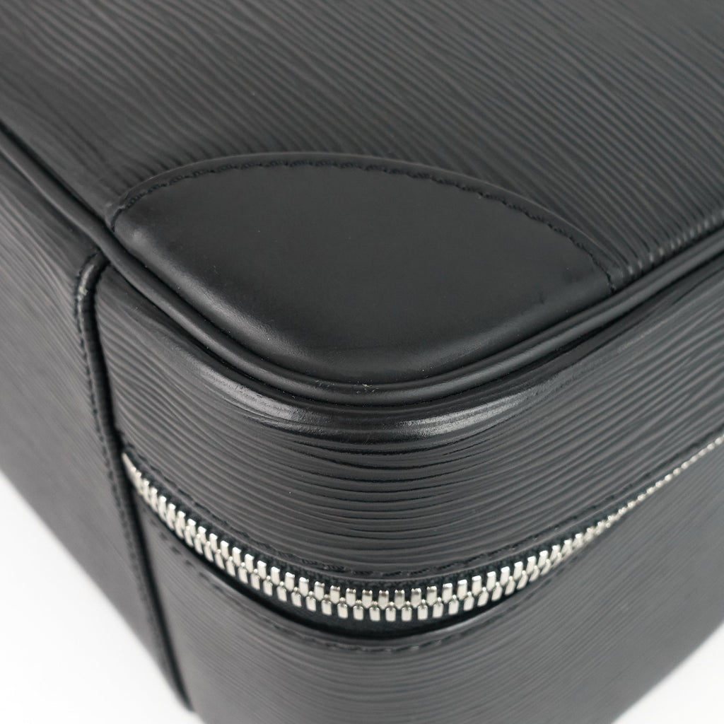 Louis Vuitto Sirius 45 Black Epi Leather Case