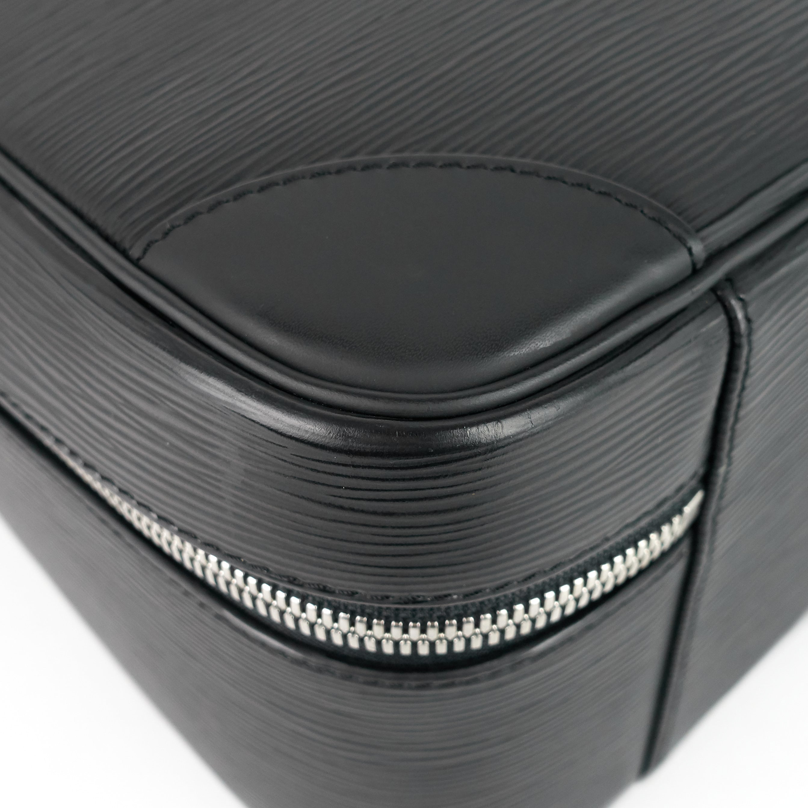 Louis Vuitto Sirius 45 Black Epi Leather Case