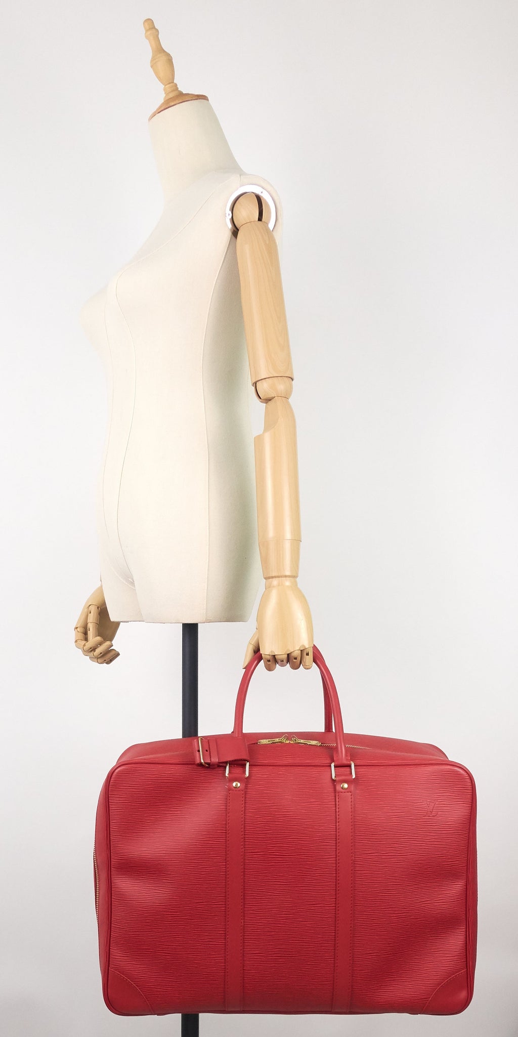 Louis Vuitto Sirius 45 Red Epi Leather Case