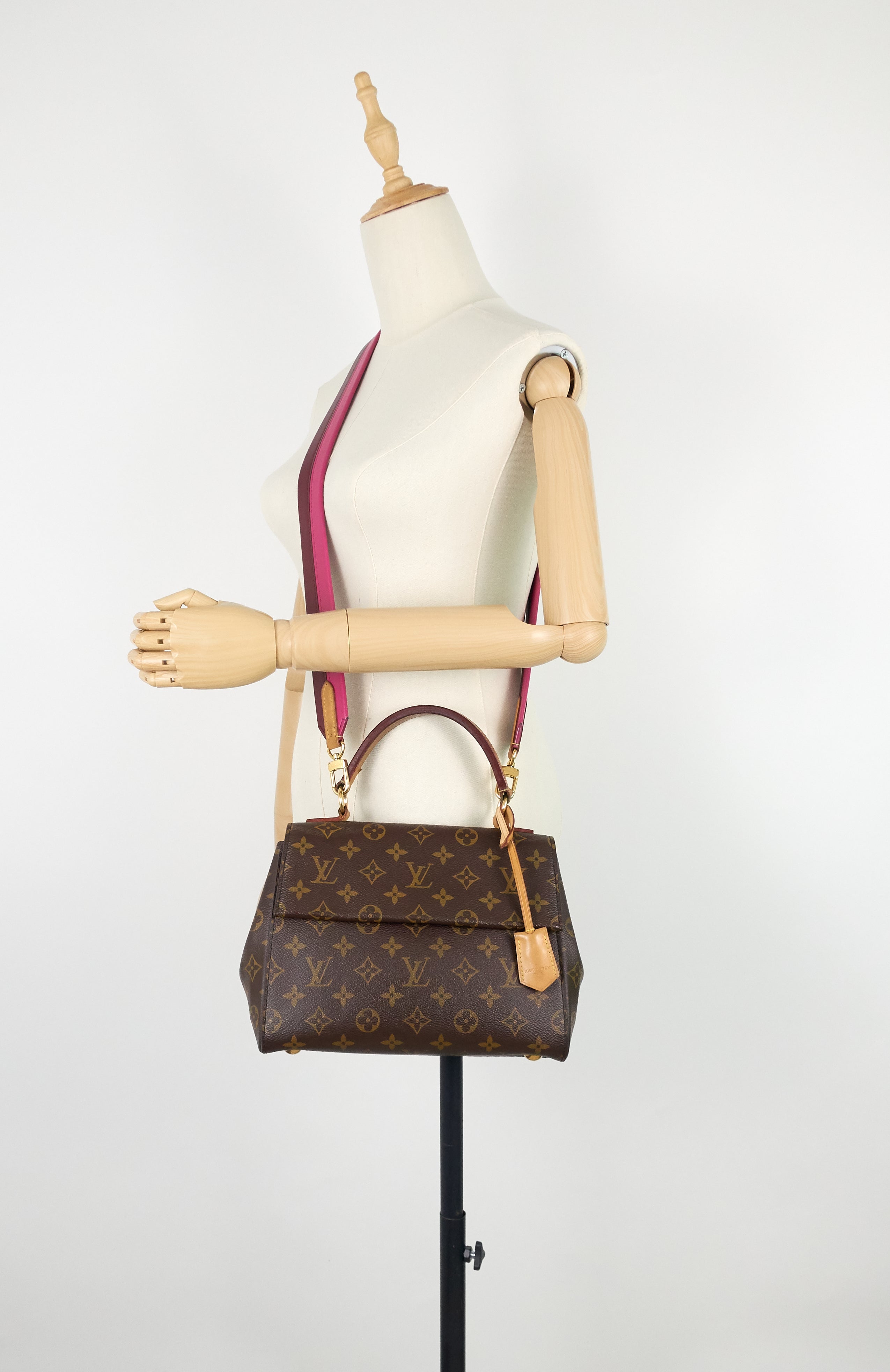 Louis Vuitto Cluny BB Monogram Canvas Bag
