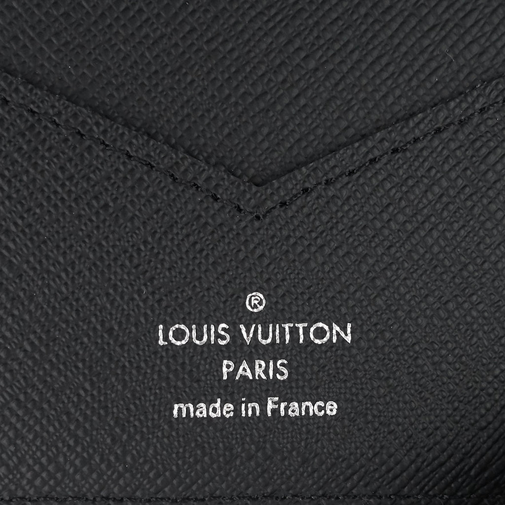 Louis Vuitto Passport Damier Graphite Canvas Cover