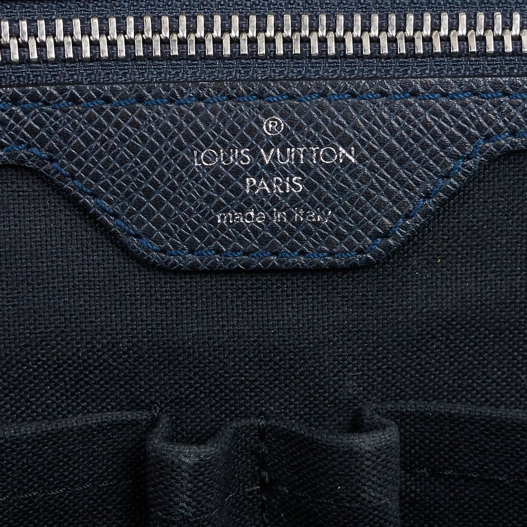 Louis Vuitto Vassili PM Taiga Leather Briefcase Bag