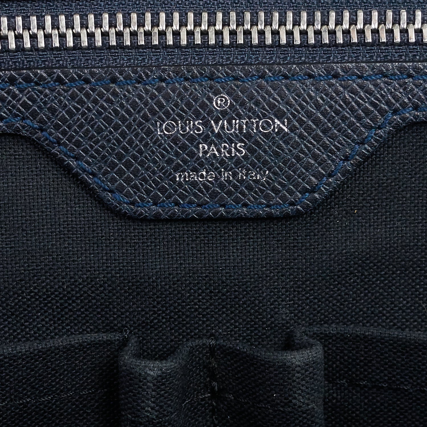 Louis Vuitto Vassili PM Taiga Leather Briefcase Bag
