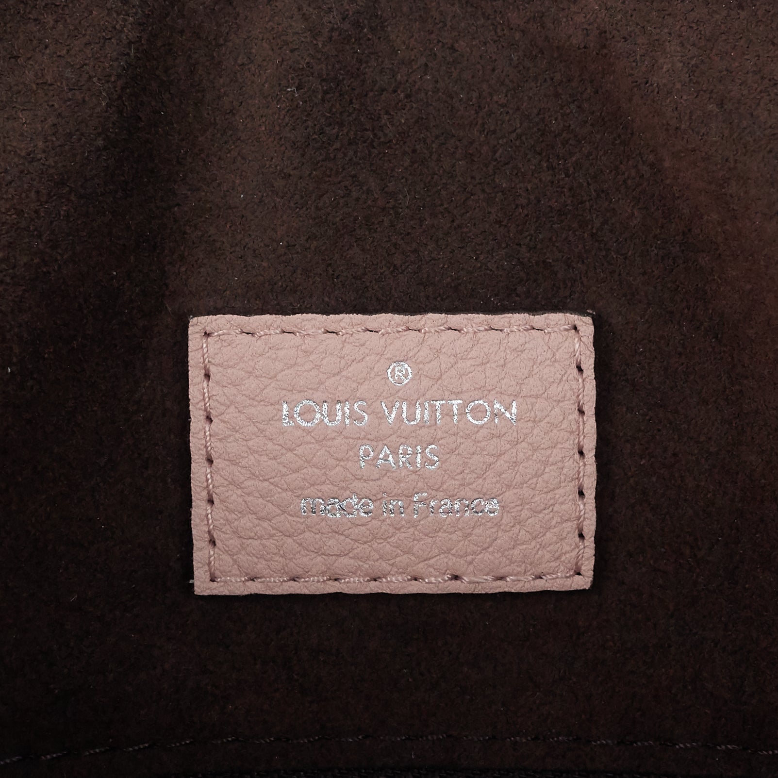 Louis Vuitto Babylone Chain BB Mahina Leather Handbag