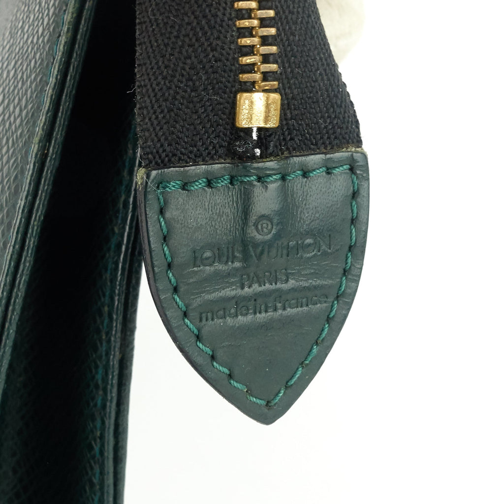 Louis Vuitto Toiletry 26 Epicea Taiga Leather Pouch