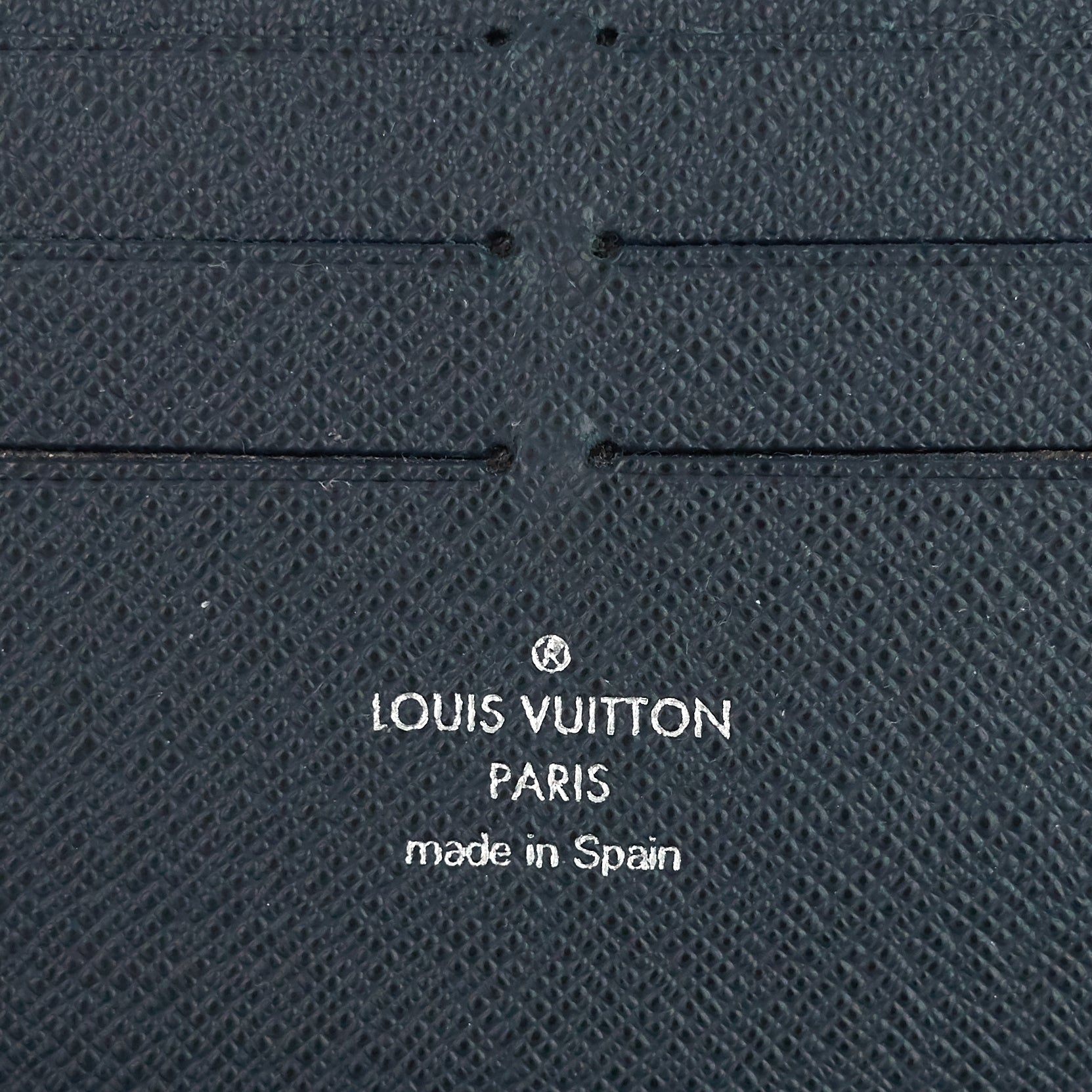 Louis Vuitto Zippy Navy Blue Epi Leather Organizer Wallet