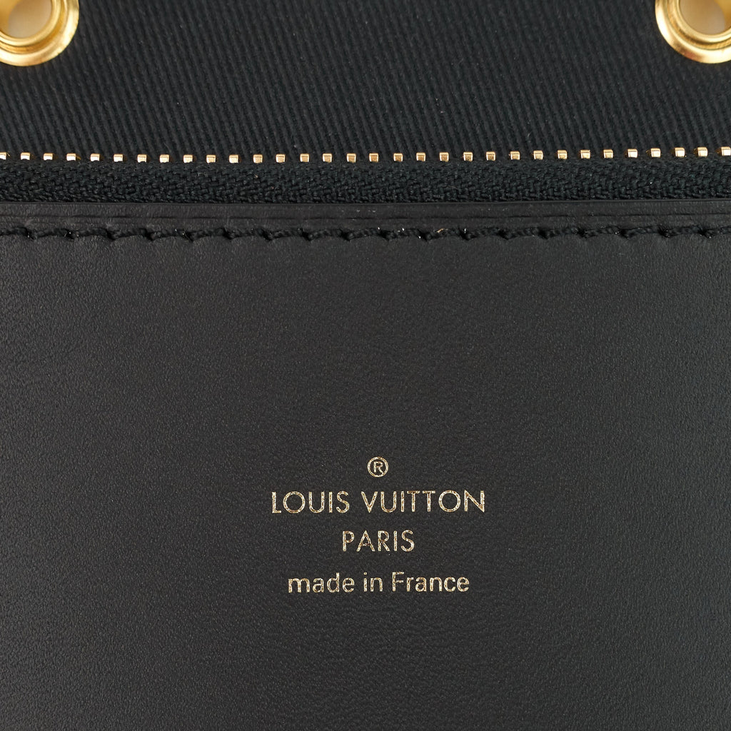 Louis Vuitto Monogram Canvas Art Folder