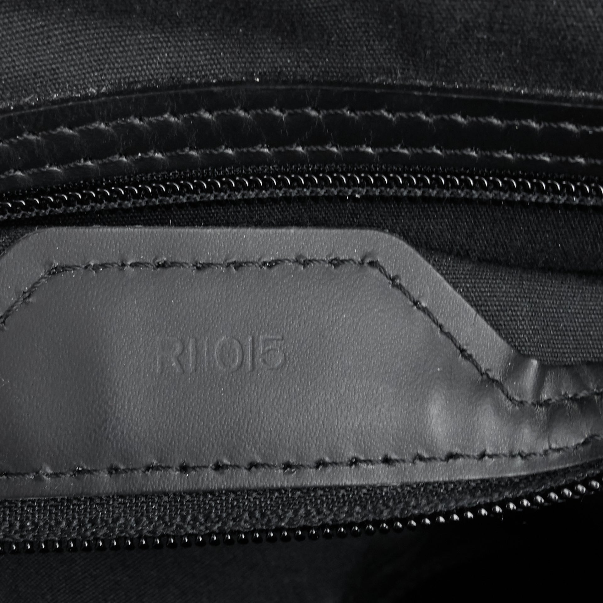 Louis Vuitto Sac Plat GM Black Epi Leather Bag