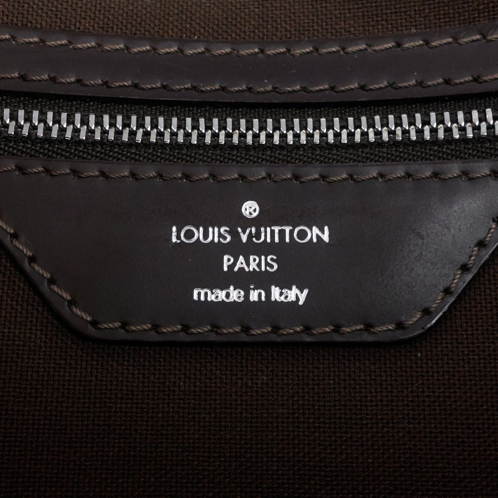 Louis Vuitto Viktor Taiga Leather Messenger Bag