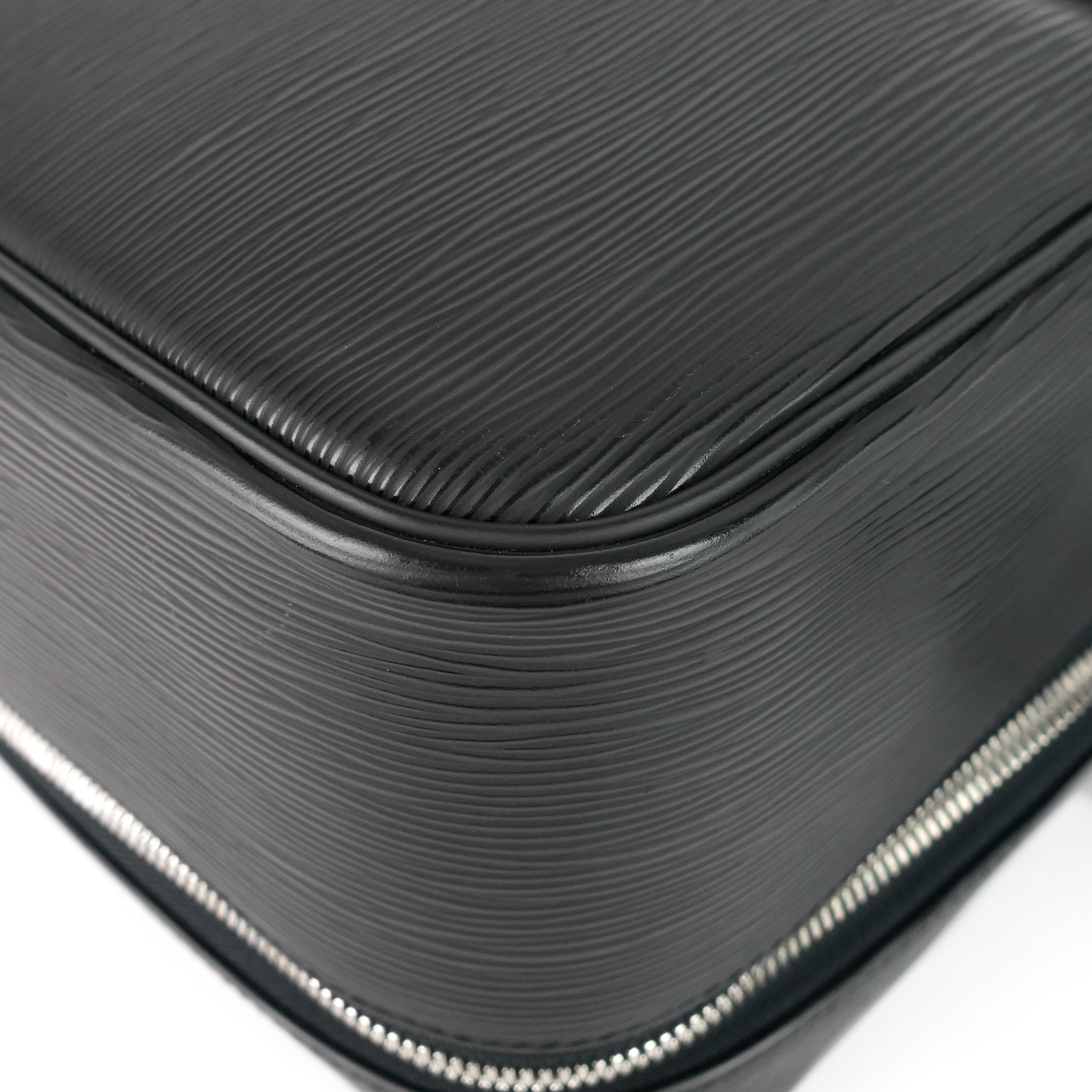 Louis Vuitto Sirius 45 Black Epi Leather Case