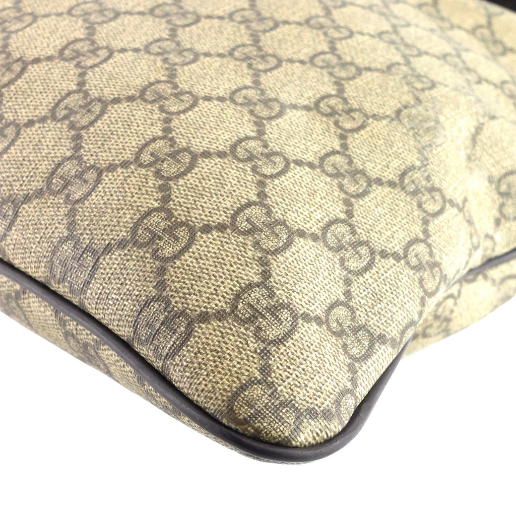 Gucci GG Supreme Canvas Flat Messenger Crossbody Bag