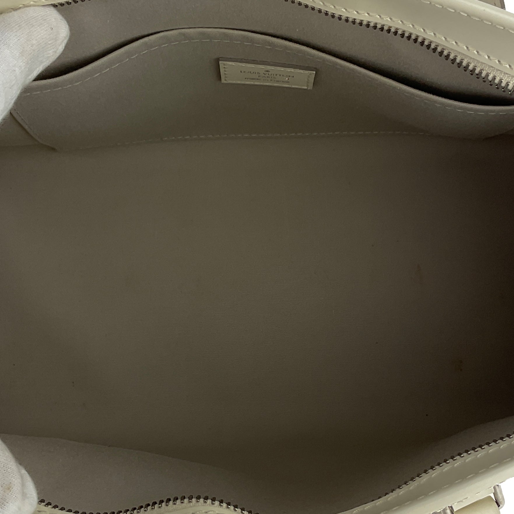 Louis Vuitto Madelaine White Epi Leather Handbag