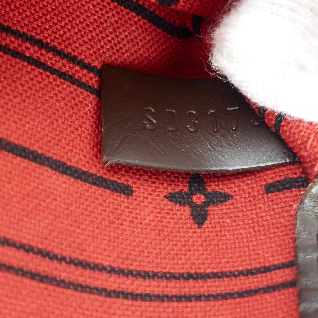 Louis Vuitto Neverfull MM Damier Ebene Canvas Bag