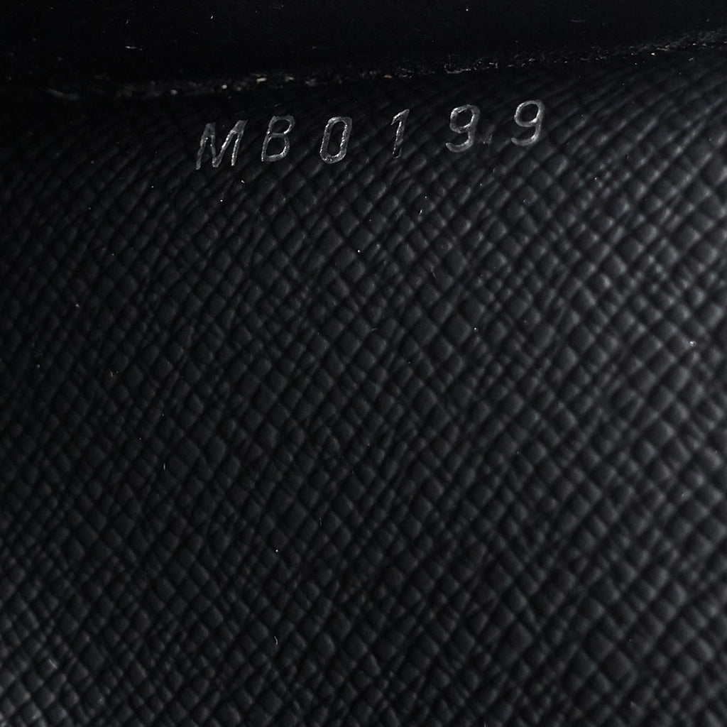Louis Vuitto Passport Damier Graphite Canvas Cover