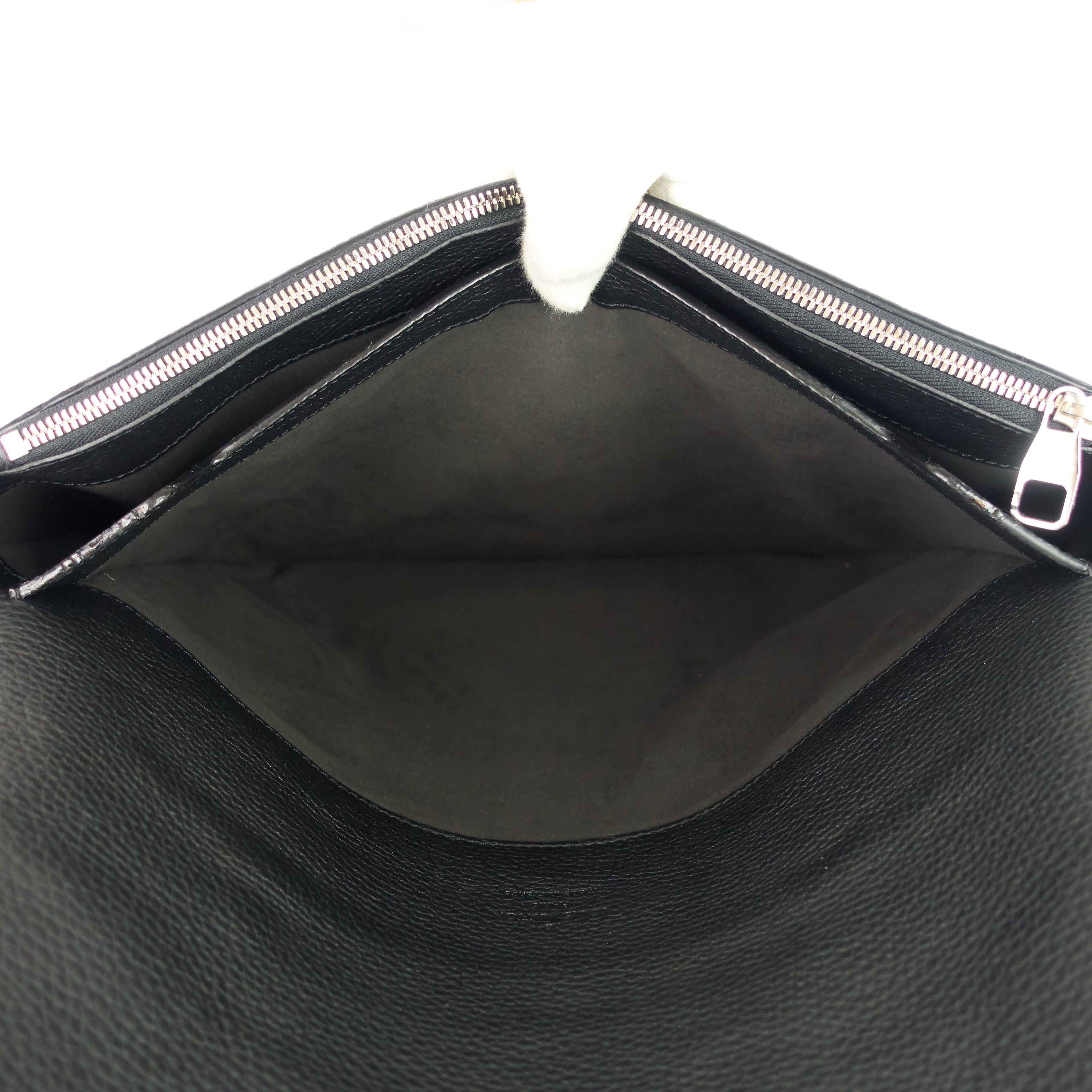 Louis Vuitto Serviette Dorian Taurillon Leather Briefcase Bag