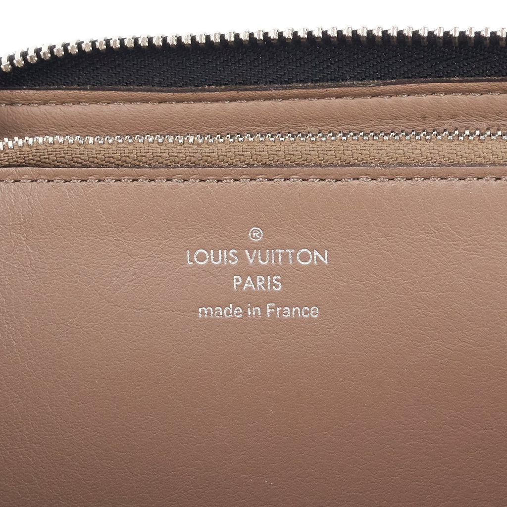 Louis Vuitto Comete Cachemire Leather Wallet