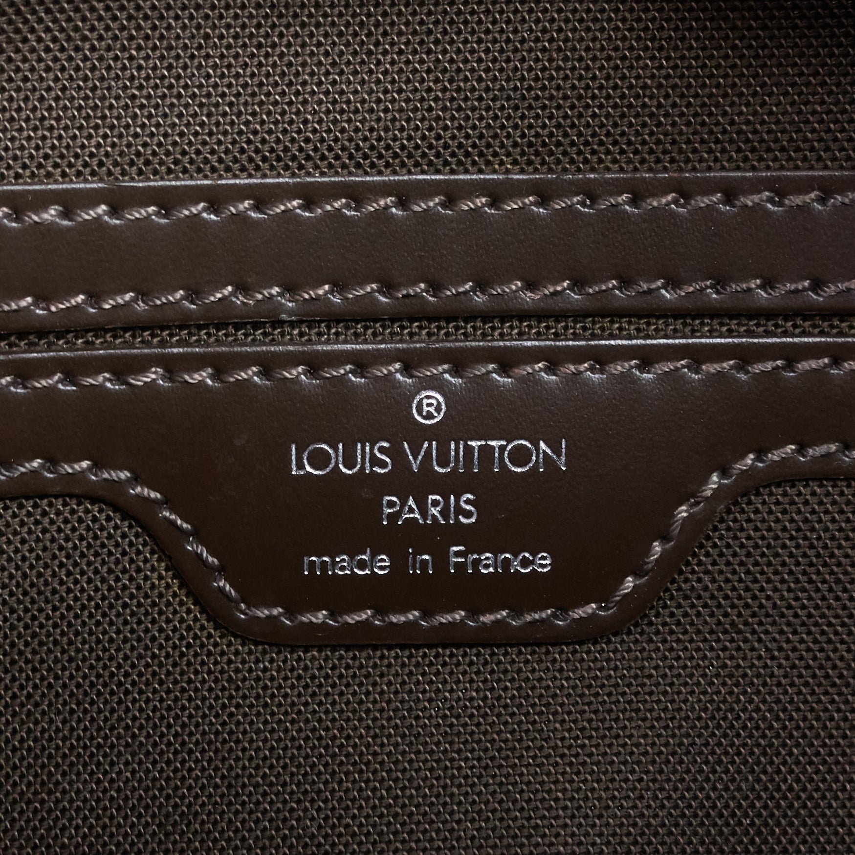 Louis Vuitto Reporter PM Taiga Leather Bag