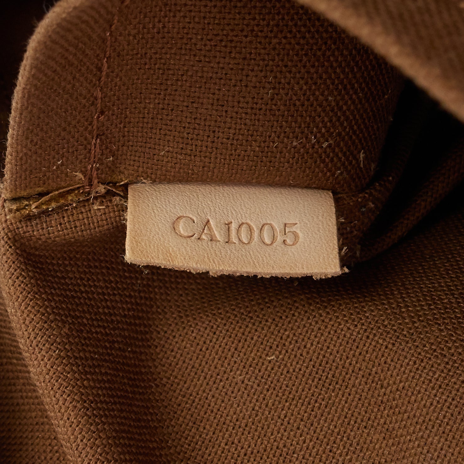 Louis Vuitto Sac Bosphore Monogram Canvas Messenger Bag