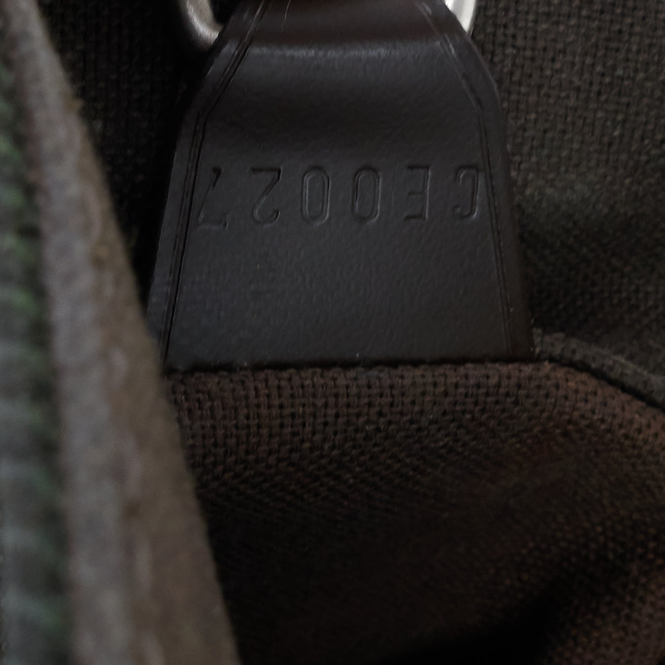 Louis Vuitto Viktor Taiga Leather Messenger Bag