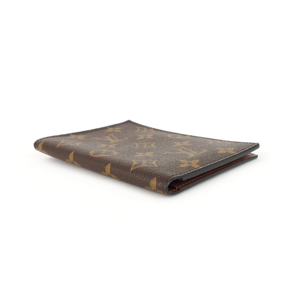 Louis Vuitto Passport Monogram Canvas Cover