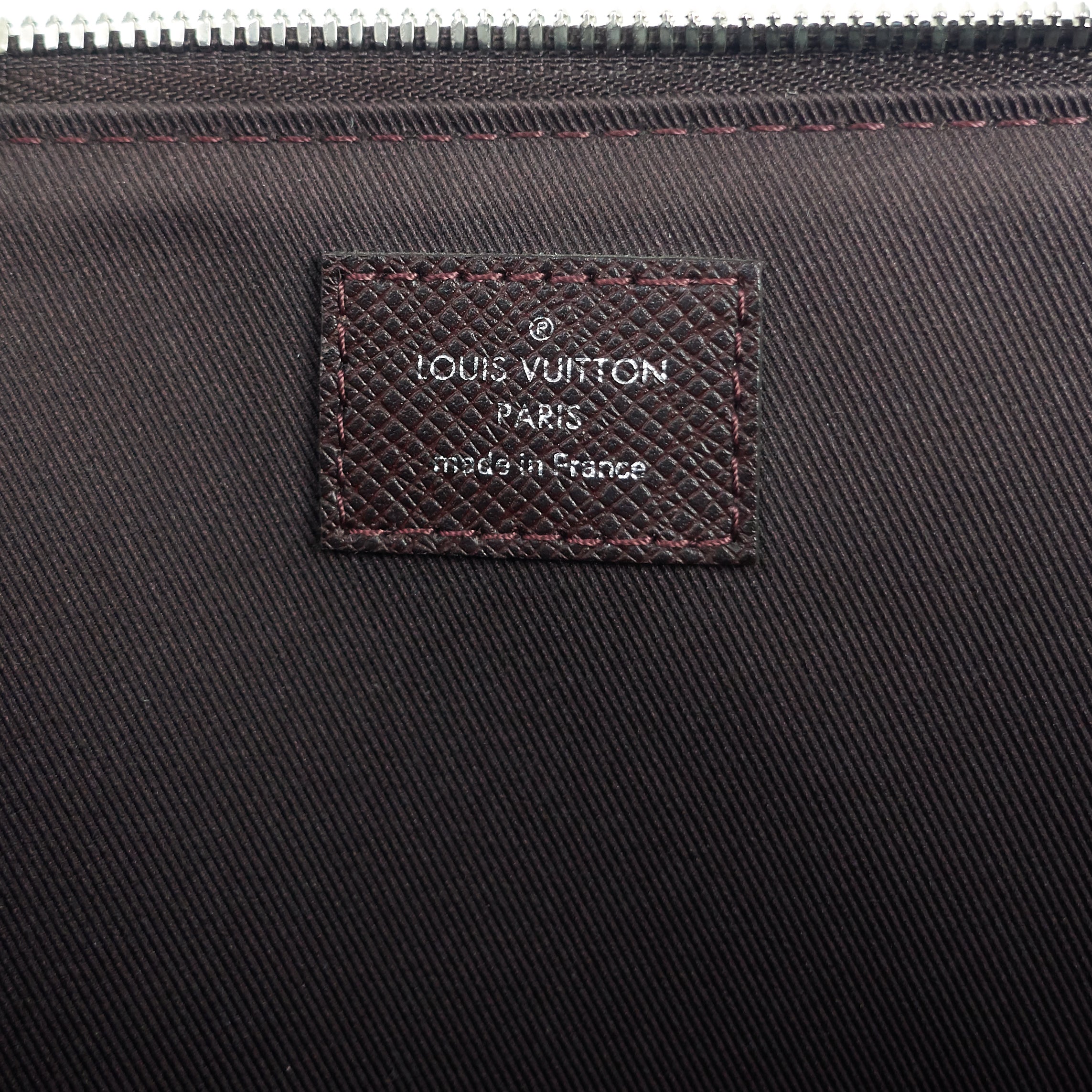 Louis Vuitto Anton Taiga Leather Soft Briefcase Bag