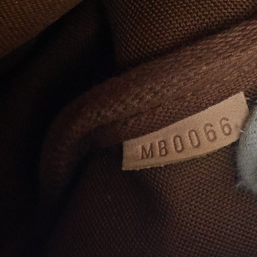 Louis Vuitto Saumur 30 Monogram Canvas Bag