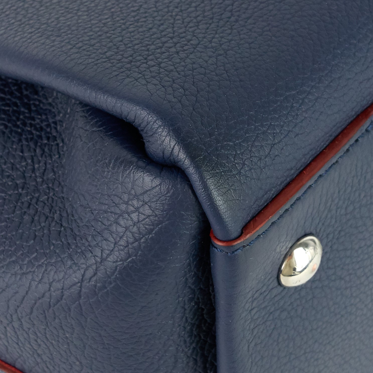 Louis Vuitto LockMeTo MM Calfskin Leather Handbag