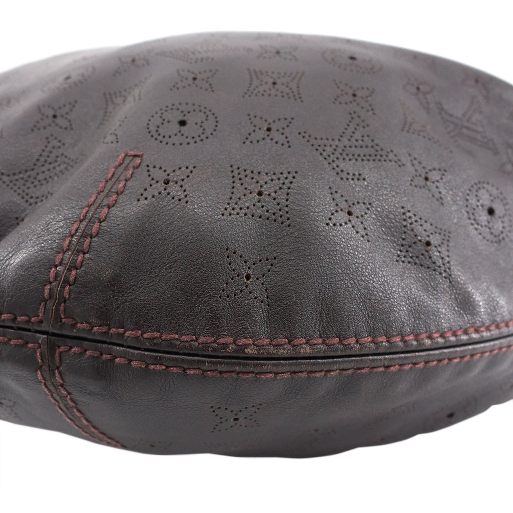 Louis Vuitto Onatah GM Mahina Leather Hobo Bag