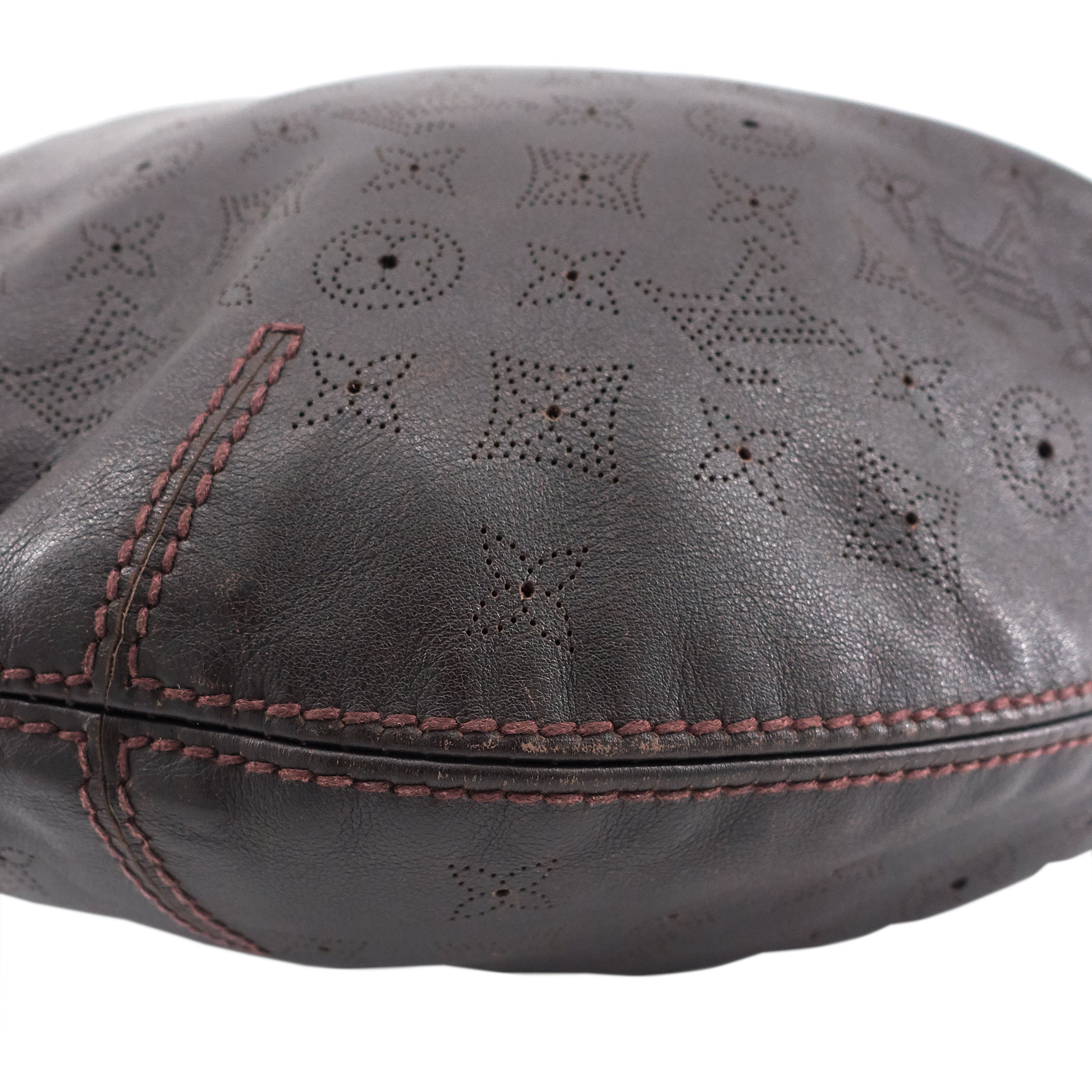 Louis Vuitto Onatah GM Mahina Leather Hobo Bag
