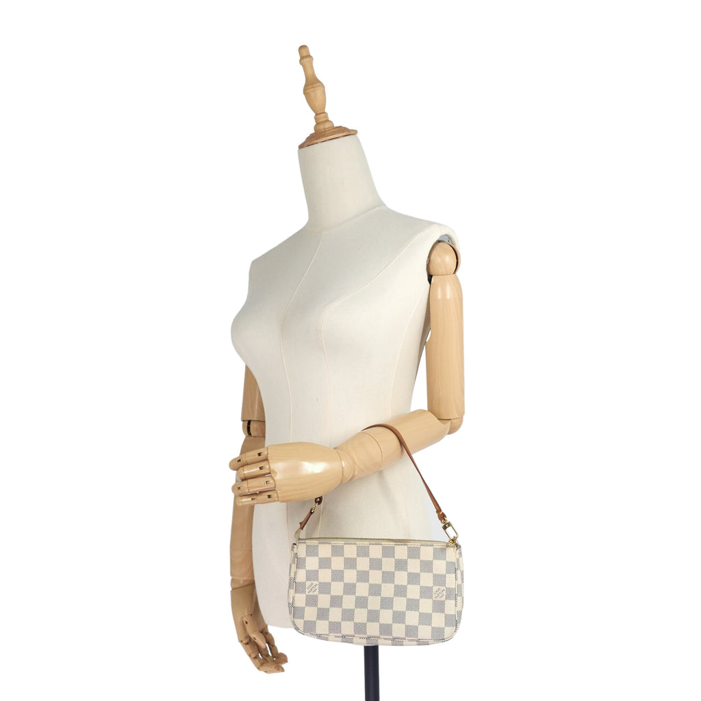 Louis Vuitto Pochette Accessoires Damier Azur Canvas Bag