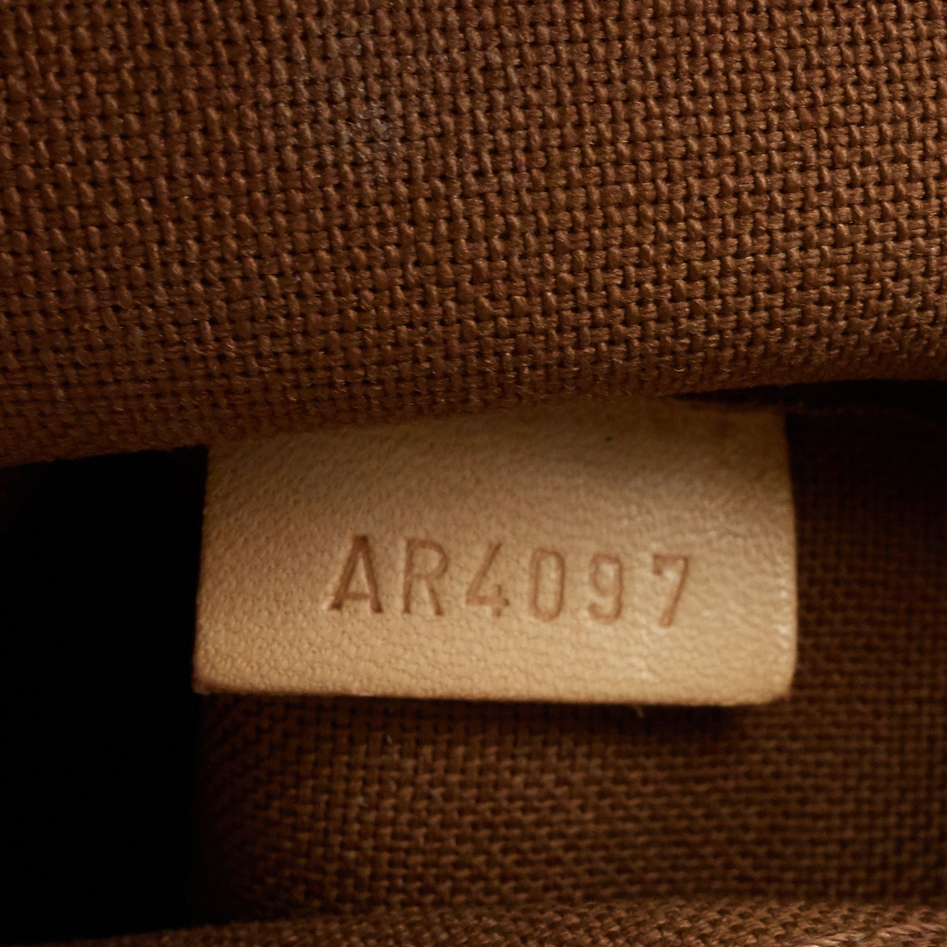 Louis Vuitto Tivoli PM Monogram Canvas Bag