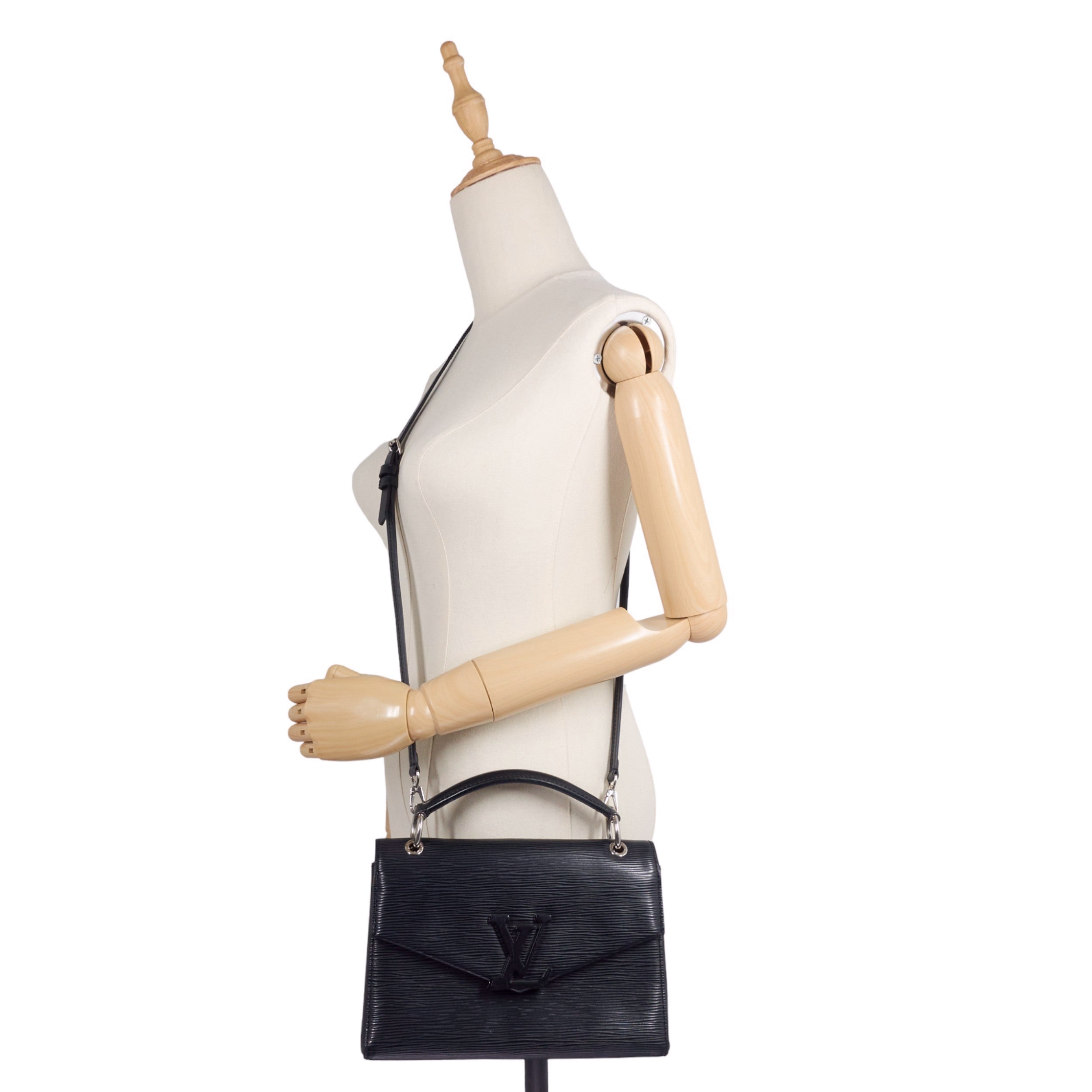 Louis Vuitto Pochette Grenelle Black Epi Leather Bag