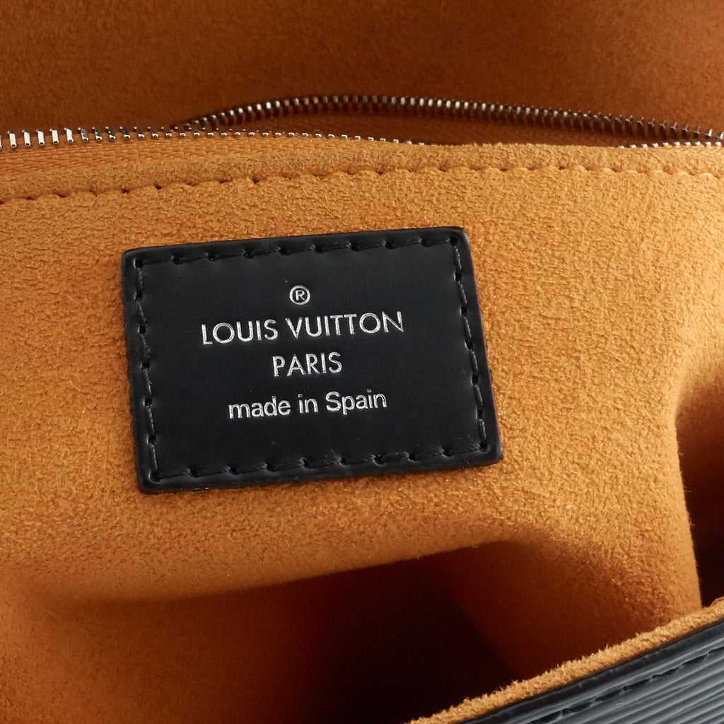 Louis Vuitto Pochette Grenelle Black Epi Leather Bag