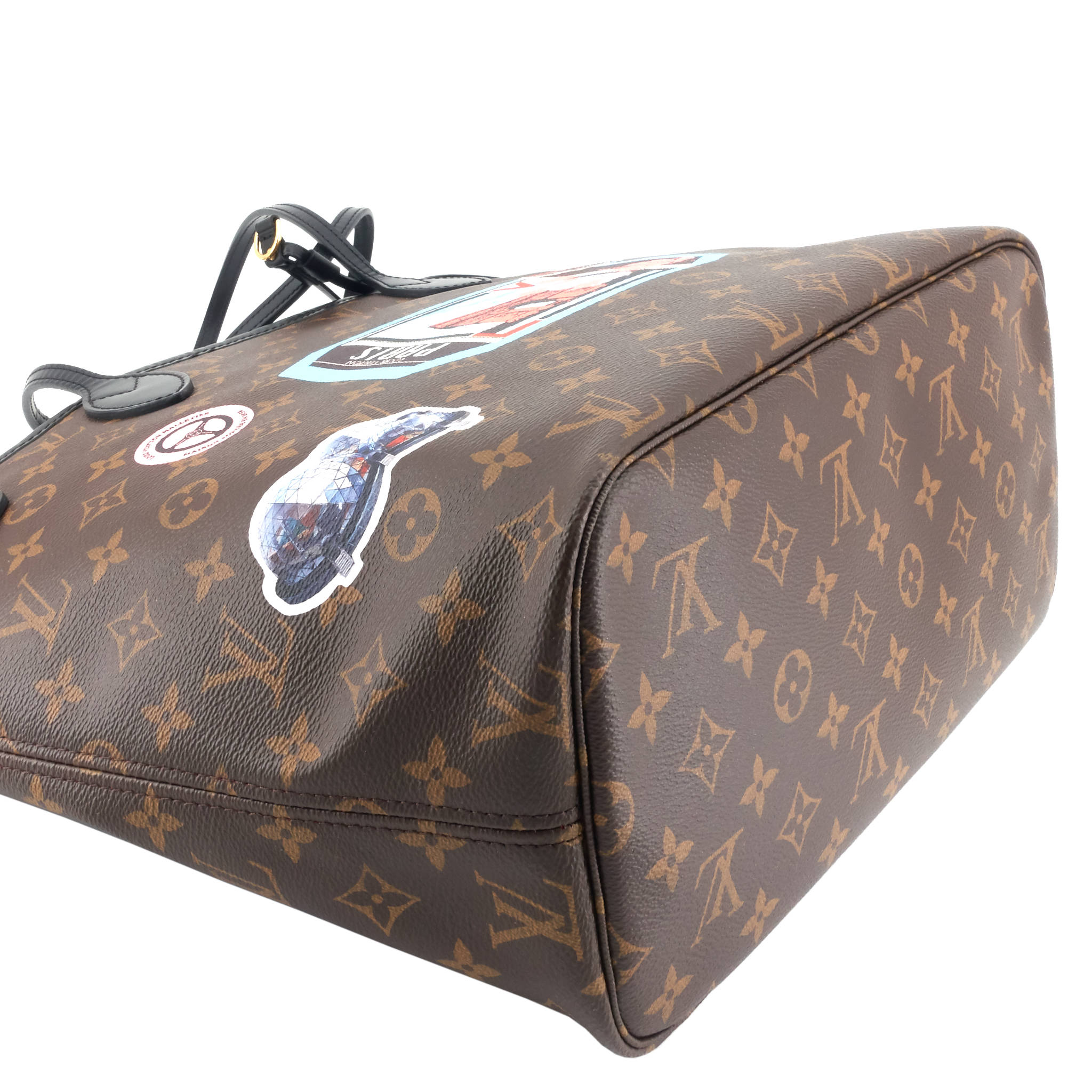 Louis Vuitto Neverfull MM World Tour Monogram Canvas Bag with Pouch