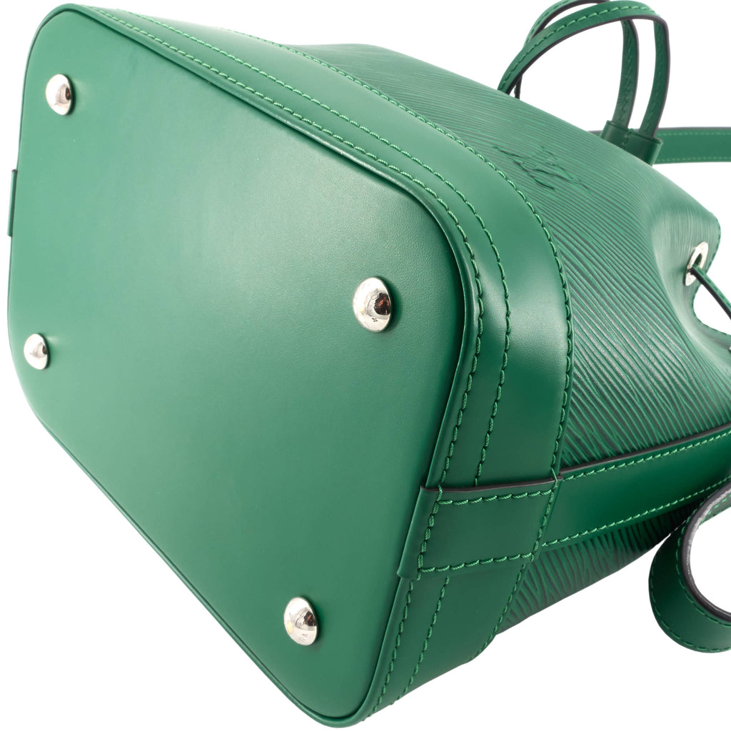 Louis Vuitto NoÃ© BB Epi Leather Bag with Pouch