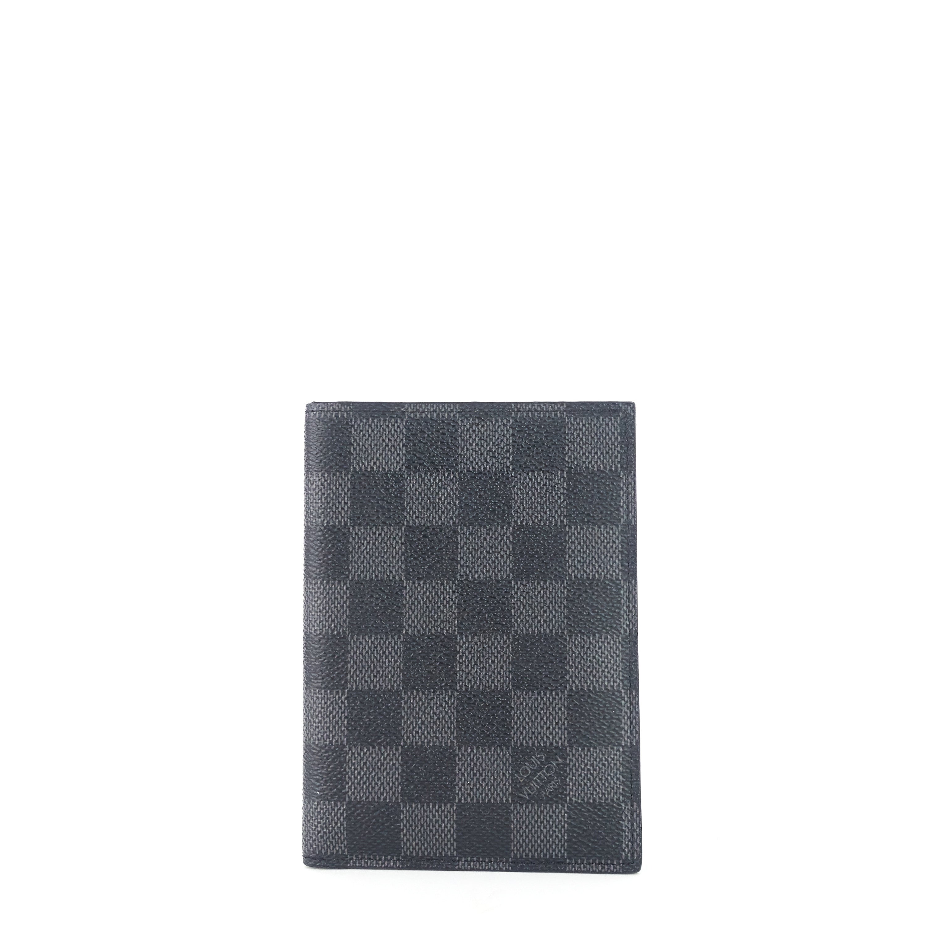 Louis Vuitto Passport Damier Graphite Canvas Cover