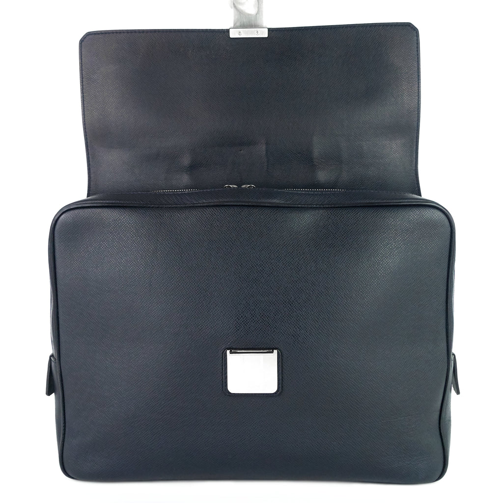 Louis Vuitto Vassili PM Taiga Leather Briefcase Bag