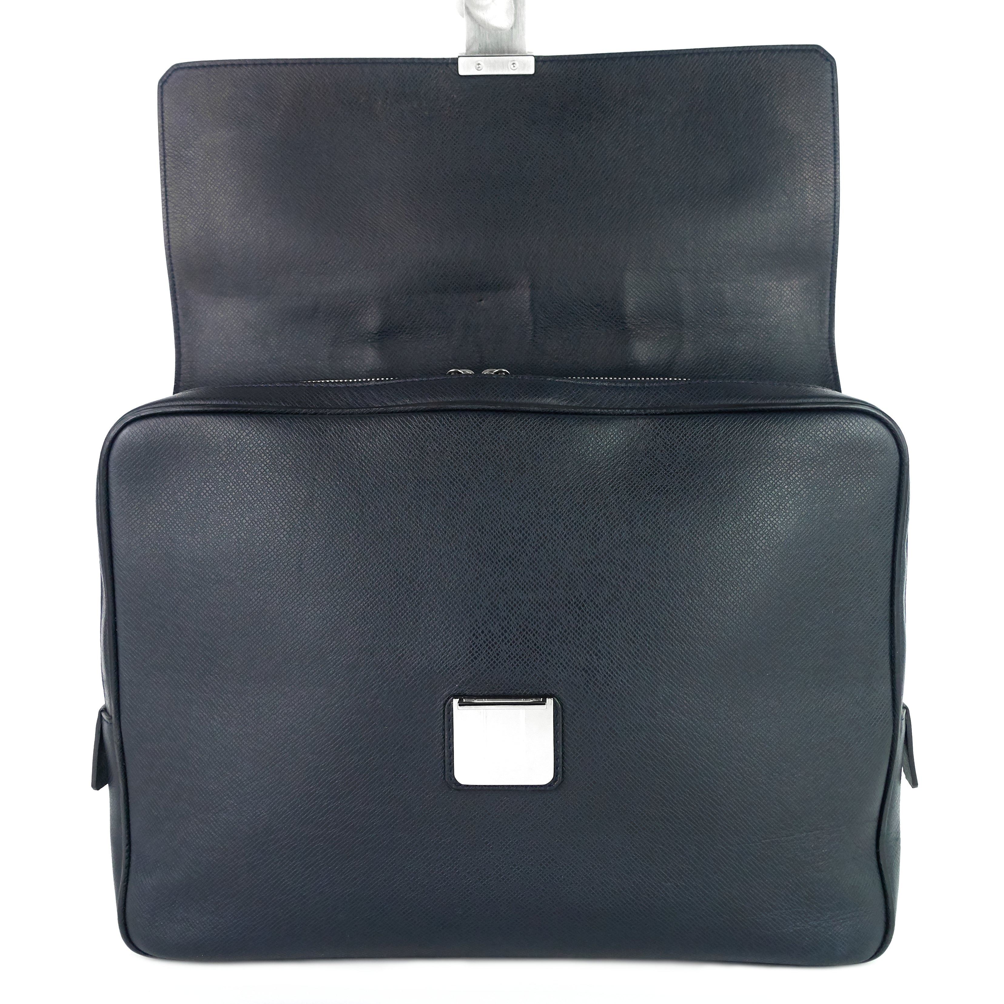 Louis Vuitto Vassili PM Taiga Leather Briefcase Bag