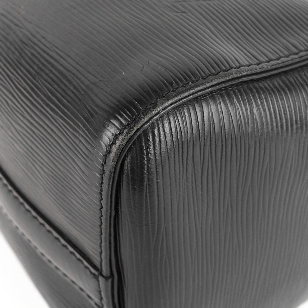 Louis Vuitto Speedy 25 Black Epi Leather Bag