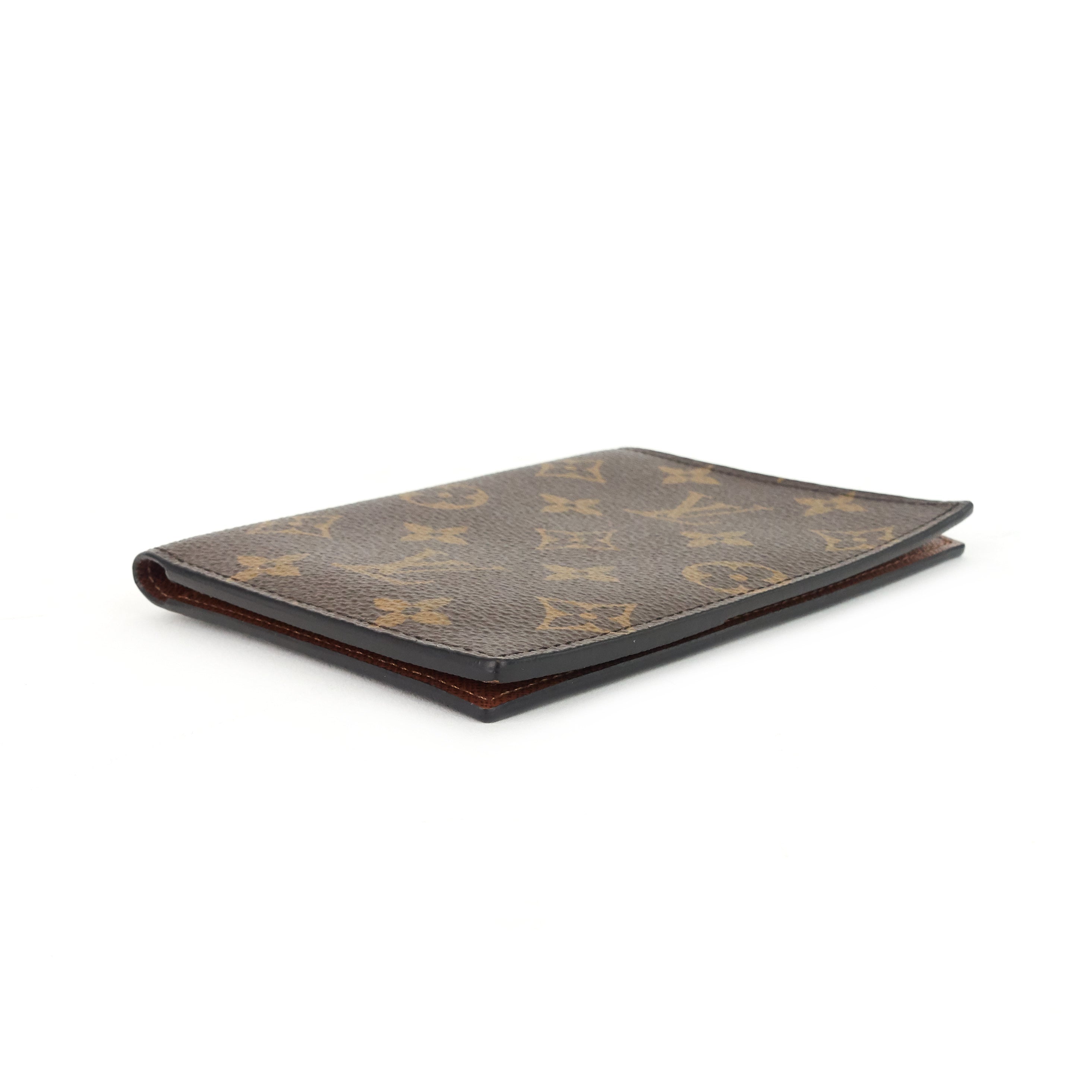 Louis Vuitto Passport Monogram Canvas Cover