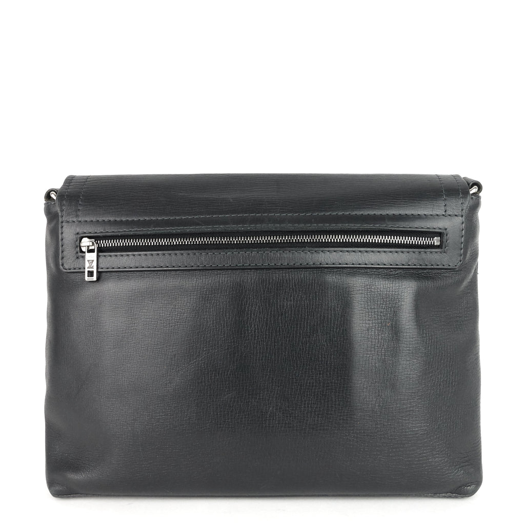 Louis Vuitto Omaha Utah Leather Messenger Bag