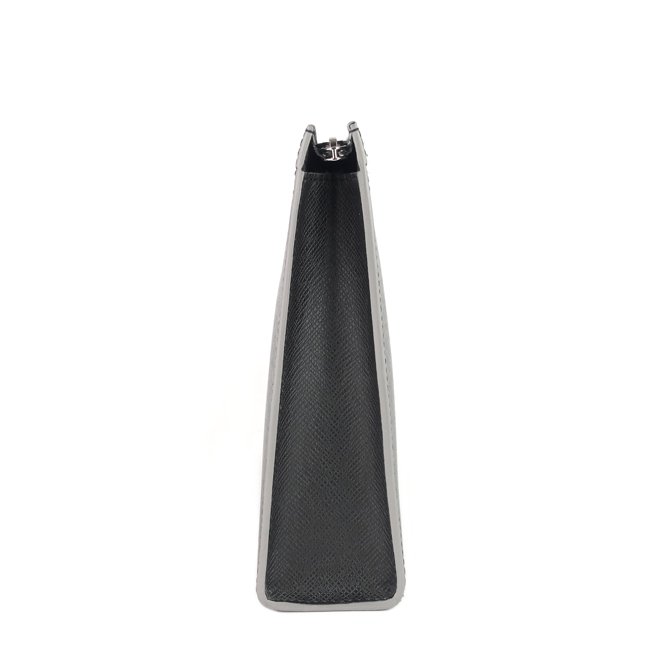 Louis Vuitto Voyage MM Taiga Leather Pochette Bag
