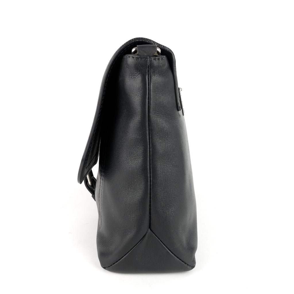 Louis Vuitto Omaha Utah Leather Messenger Bag