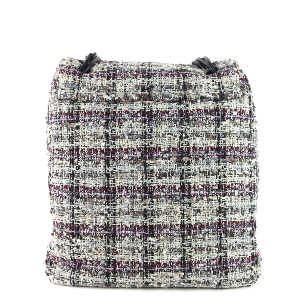 Chanel Floral AppliquÃ© Tweed Messenger Bag